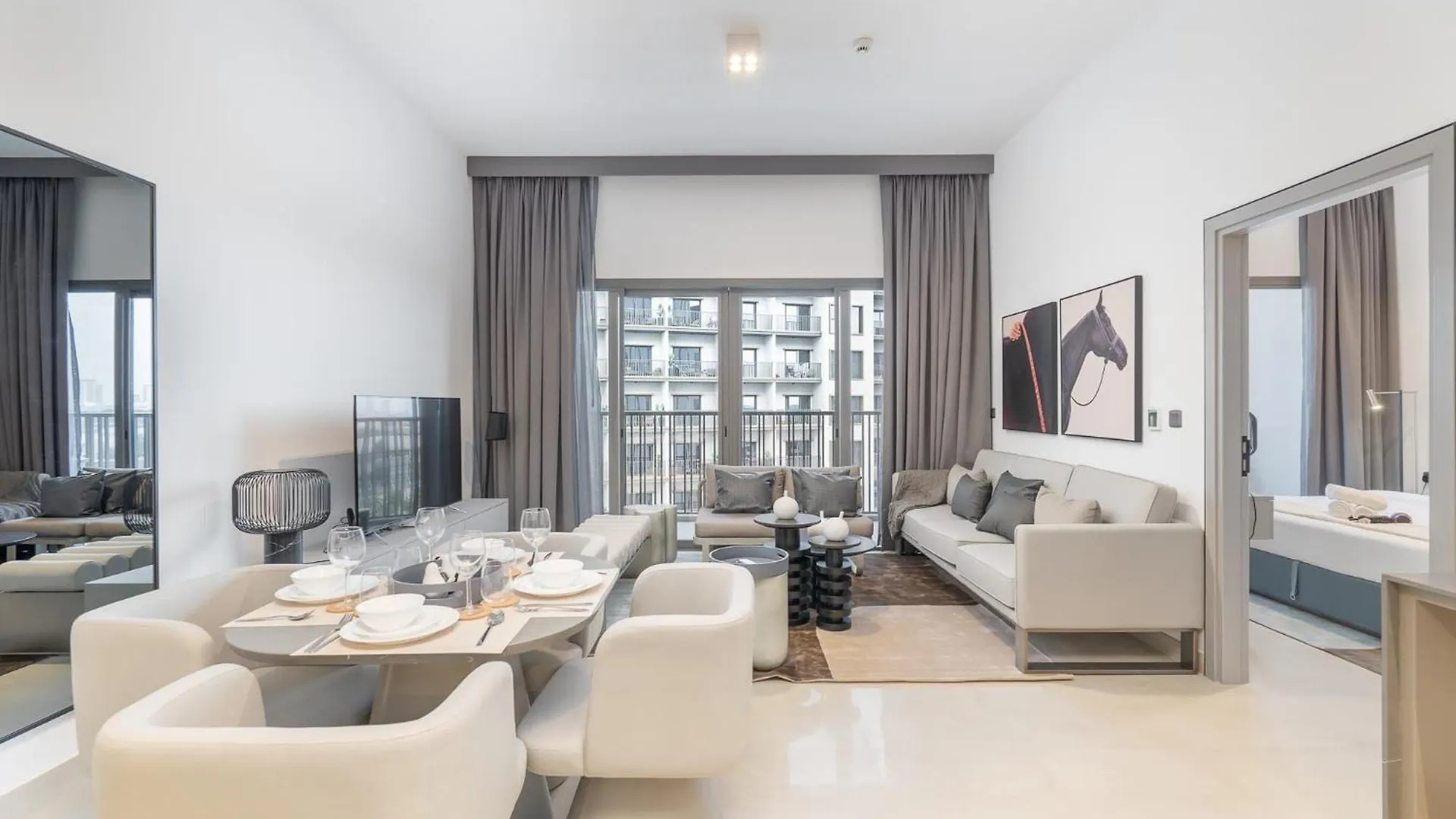 Peaceful 1 Bedroom Apartment In Mag 970 Dubai