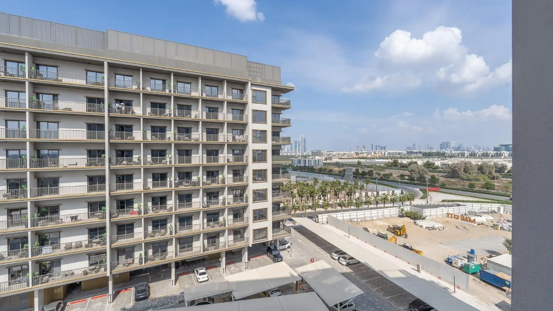 Peaceful 1 Bedroom Apartment In Mag 970 Dubai 0*,