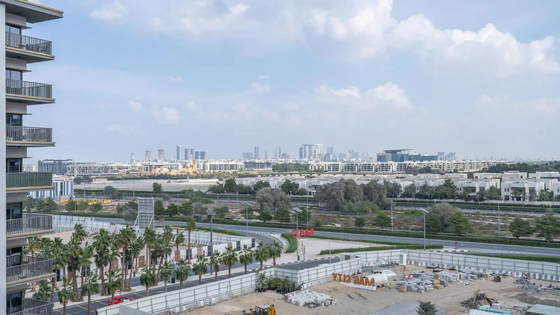 Peaceful 1 Bedroom Apartment In Mag 970 Dubai