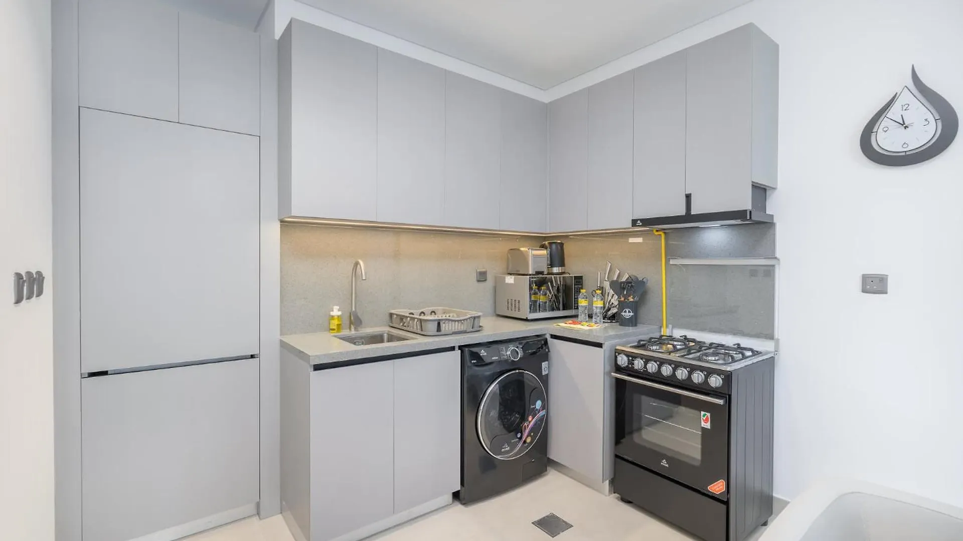Peaceful 1 Bedroom Apartment In Mag 970 Dubai