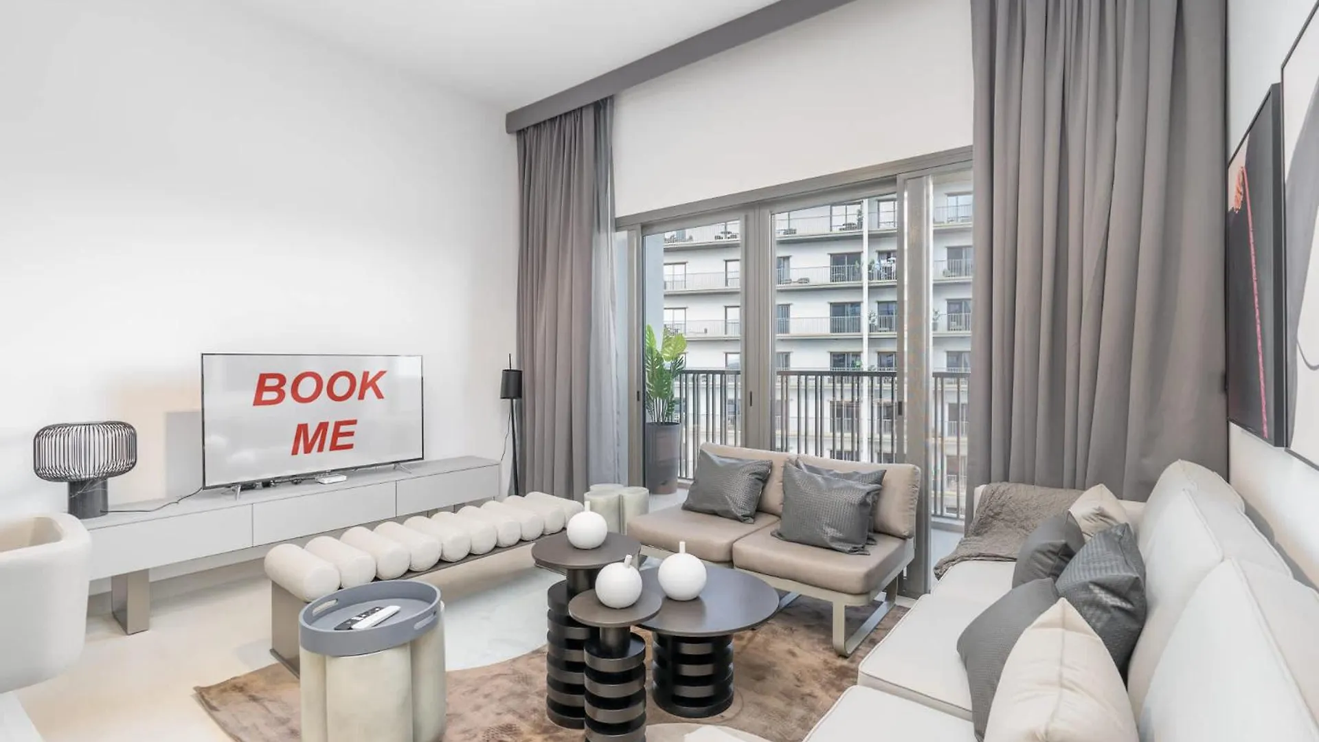 Peaceful 1 Bedroom Apartment In Mag 970 Dubai